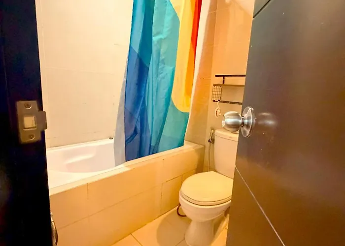 Mactan Newtown With Pool Access Apartment